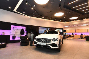    Mercedes-Benz 